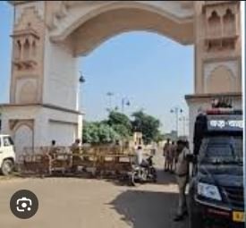 SUV ਮਾਰ ਭੰਨ 'ਤਾ ਮੋਤੀ ਮਹਿਲ ਦਾ ਗੇਟ, ਅੰਦਰ ਵੜ੍ਹ ਗਏ ਨੌਜਵਾਨ