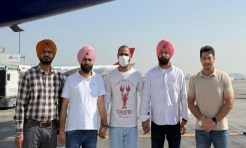 Parminder  Singh Pindi arrested : ਪੰਜਾਬ ਪੁਲਿਸ ਨੇ ਫਰਾਰ ਮੁਲਜ਼ਮ ਪਰਮਿੰਦਰ ਸਿੰਘ ਉਰਫ਼ ਪਿੰਡੀ ਨੂੰ UAE ਤੋਂ ਲਿਆਂਦਾ ਭਾਰਤ , ਕਈ ਮਾਮਲਿਆਂ 'ਚ ਸੀ ਲੋੜੀਂਦਾ